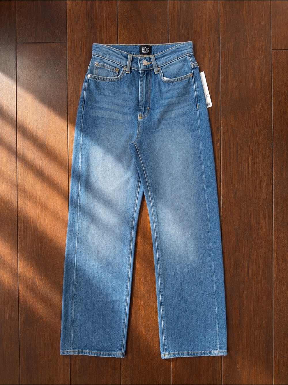 BDG Straight Leg Jeans in Medium Blue Denim Sz 24 NWT